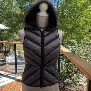 Blanc Noir Black Quilted down puffer Vest Small